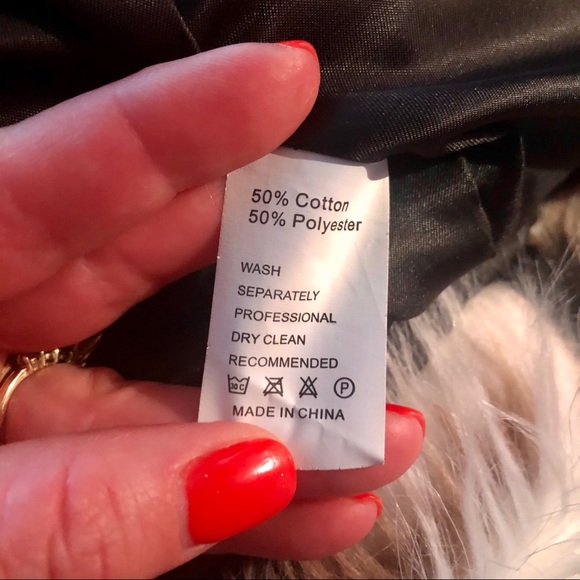 Multicolored Faux Fur Jacket. SOLD OUT on VENUS 🖤 - Picture 9 of 9